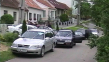 Momentka svatební kolony v roce 2001 PŘED laděním
