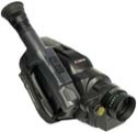 Canon E50: vyklápění hledáčku i s AKU (Kliknutí zvětší)