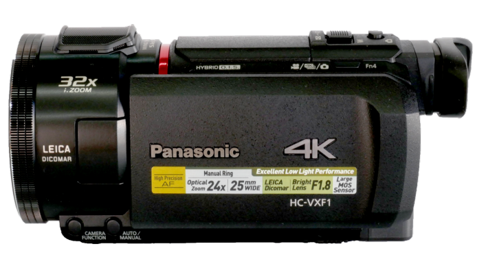 Videokamera Panasonic VXF1: detail přístroje zboku